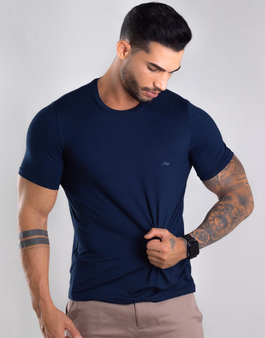 Camiseta Masculina Básica Com Elastano
