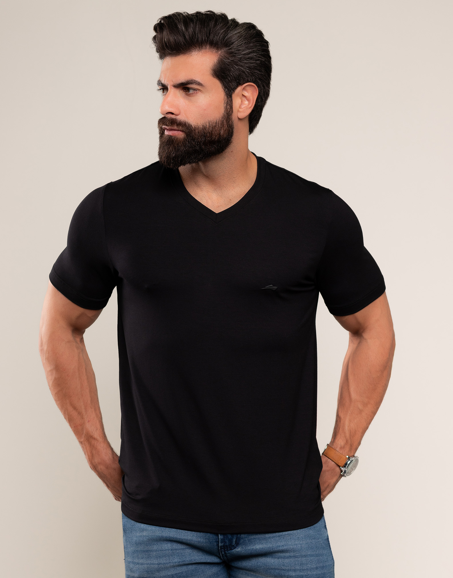 Camiseta Gola V Masculina Anti-Odor Absorve a Transpiração – Cor Preta – Roupa masculina