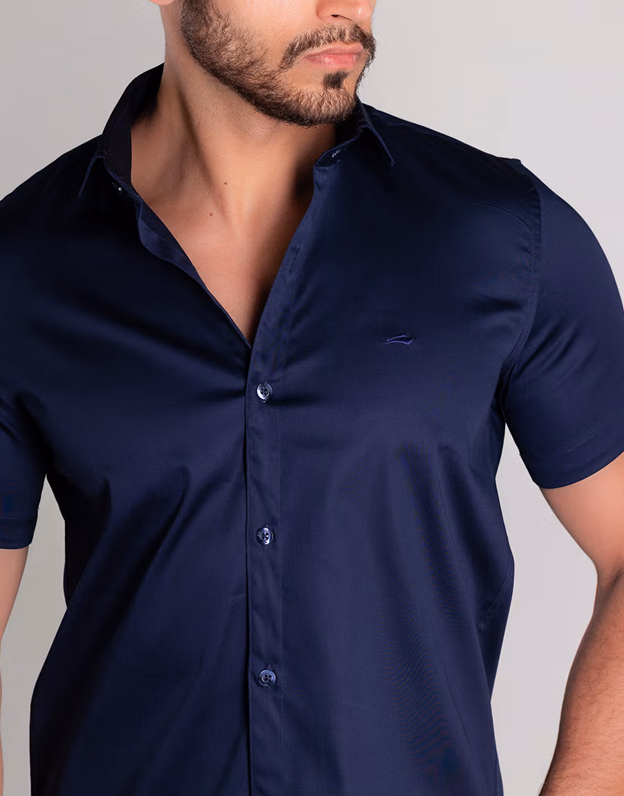 Camisa Social Masculina Manga Curta Cetim Premium Slim Fit – Cor Azul Marinho - Imagem 2