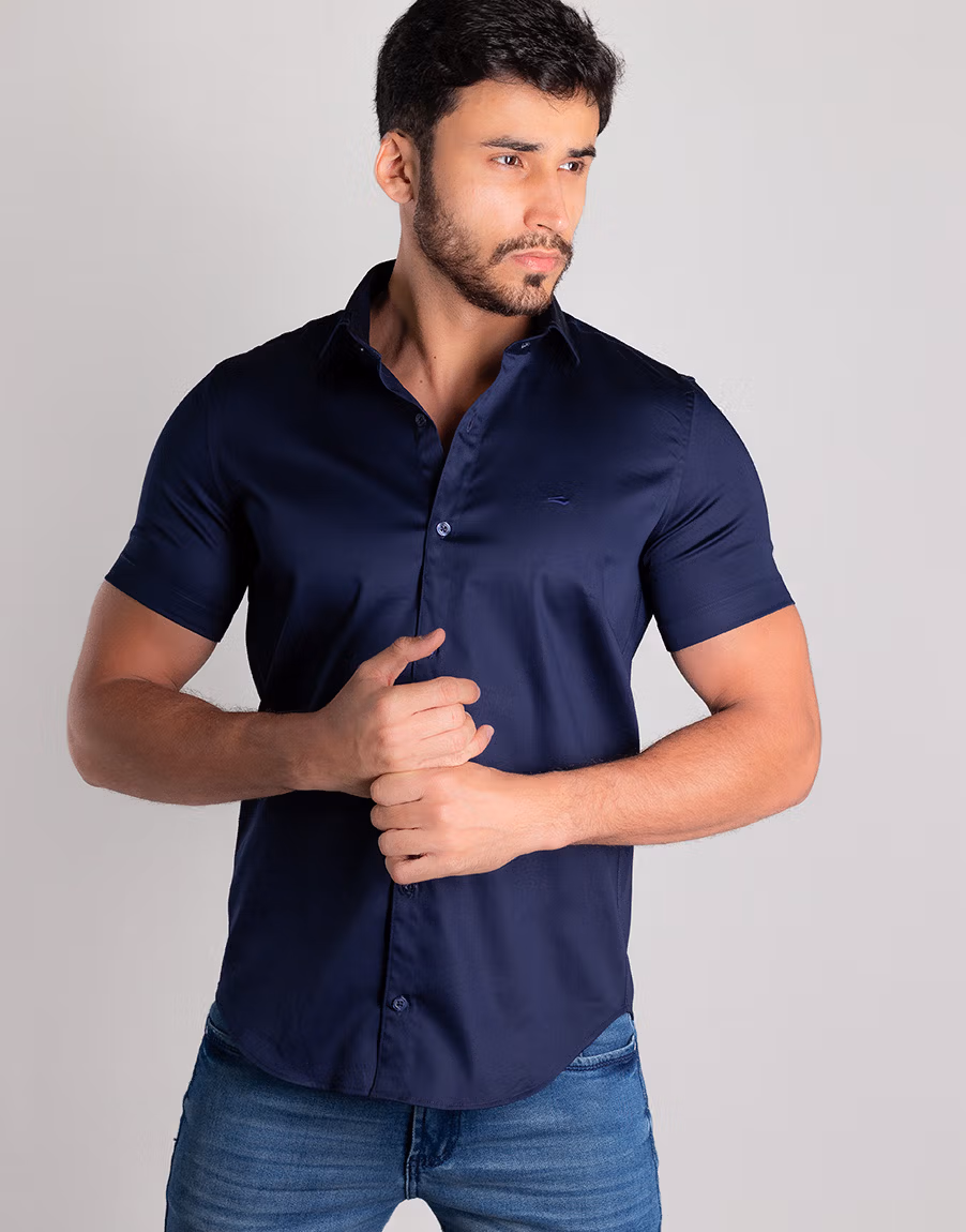 Camisa Social Masculina Manga Curta Cetim Premium Slim Fit – Cor Azul Marinho - Imagem 3