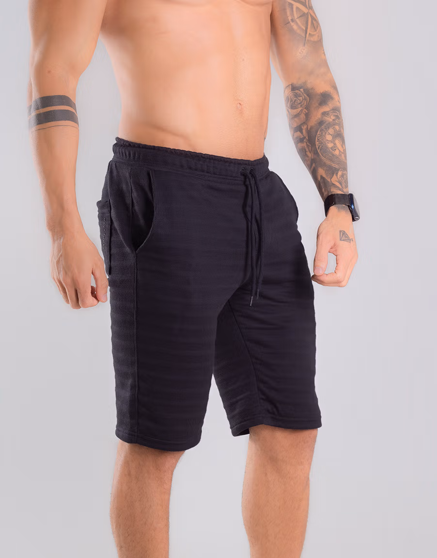 Bermuda Moletom Textura 3D Com Cós Elástico – Cor Preto - Imagem 3